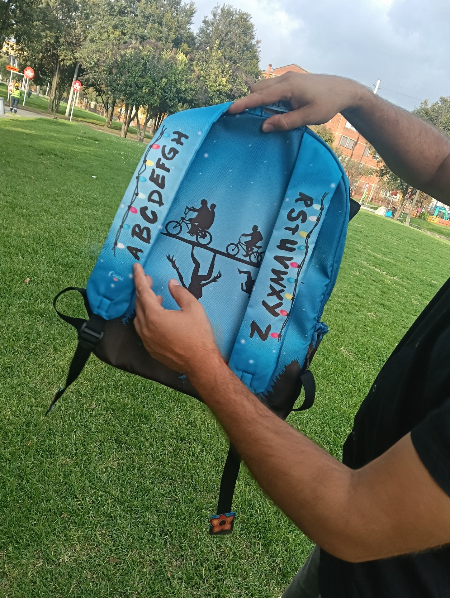 Maleta Morral inspirada en Stranger Things